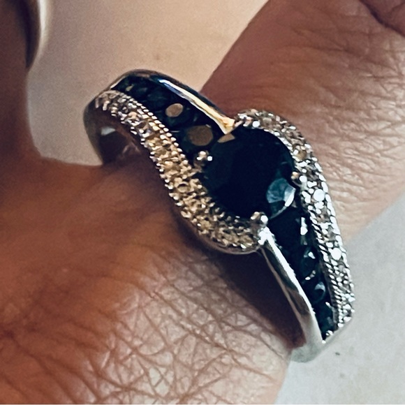 New Luxury Black White Sapphire Twisted Love Knot 925 Sterling Silver Ring - Picture 11 of 17